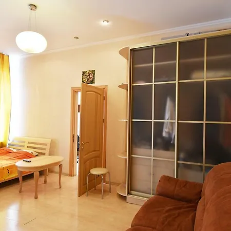 2-bedroom Apartment, City Center, Park Shevchenko Odessa